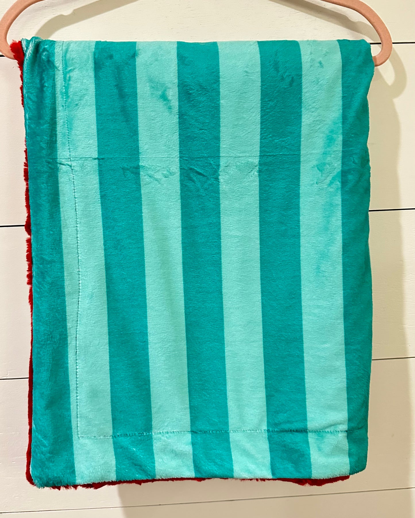 Green Stripe/Red Blanket