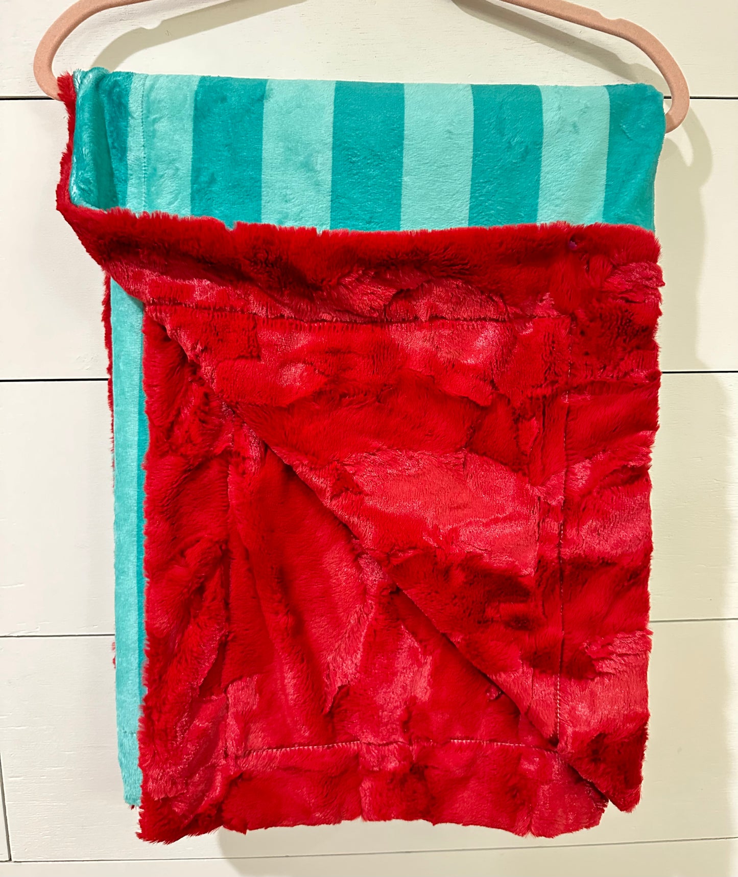 Green Stripe/Red Blanket